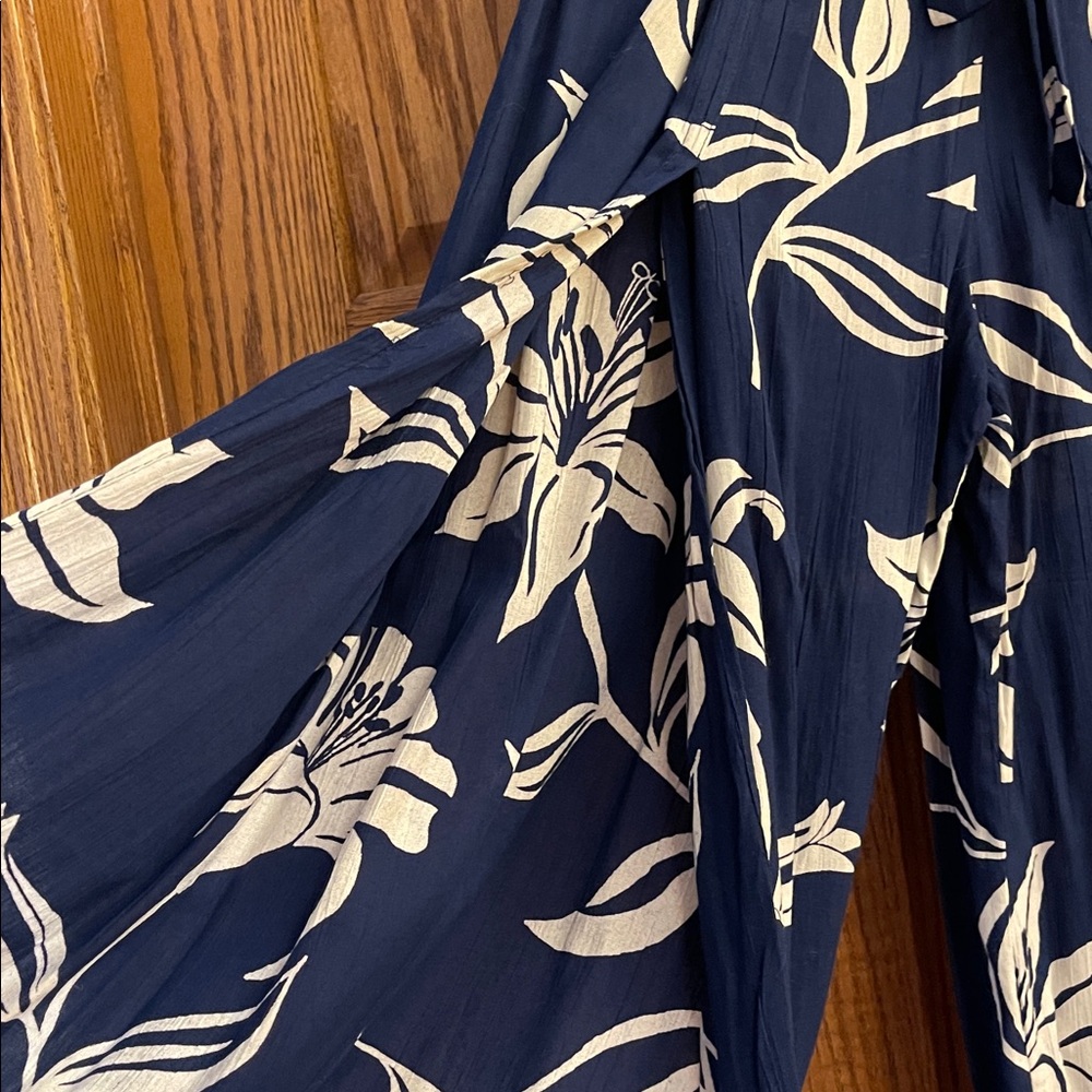 Navy Blue Floral Wide Leg Slit Pants - Picture 2 of 6